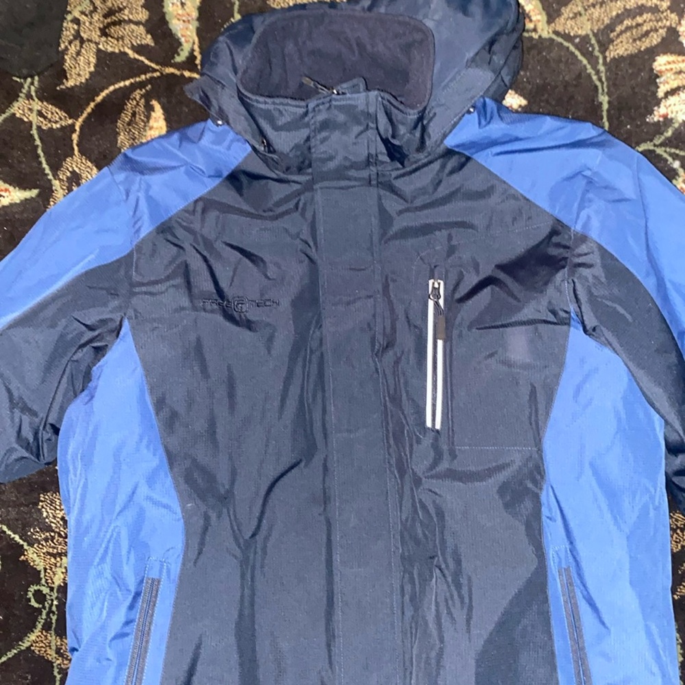 Free tech Jacket M